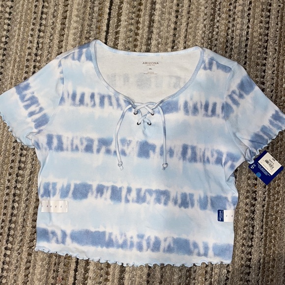 Crop top - Picture 2 of 4